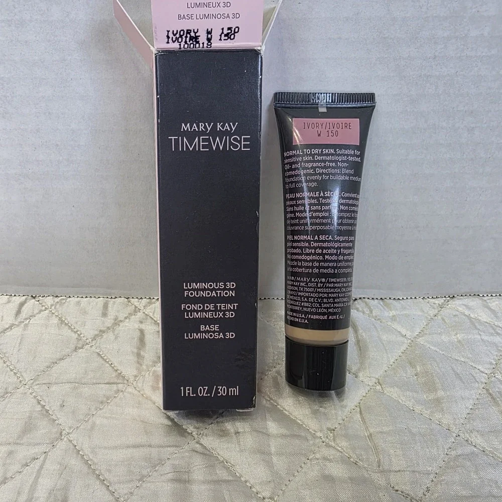 Mary Kay Timewise Luminous 3D Foundation  Ivory W  150 - Normal Dry